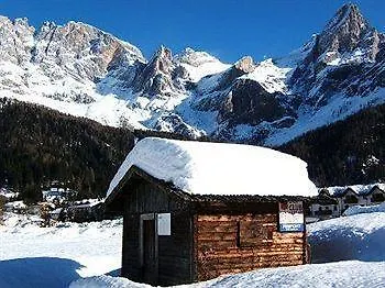 Garni Suisse San Martino Di Castrozza